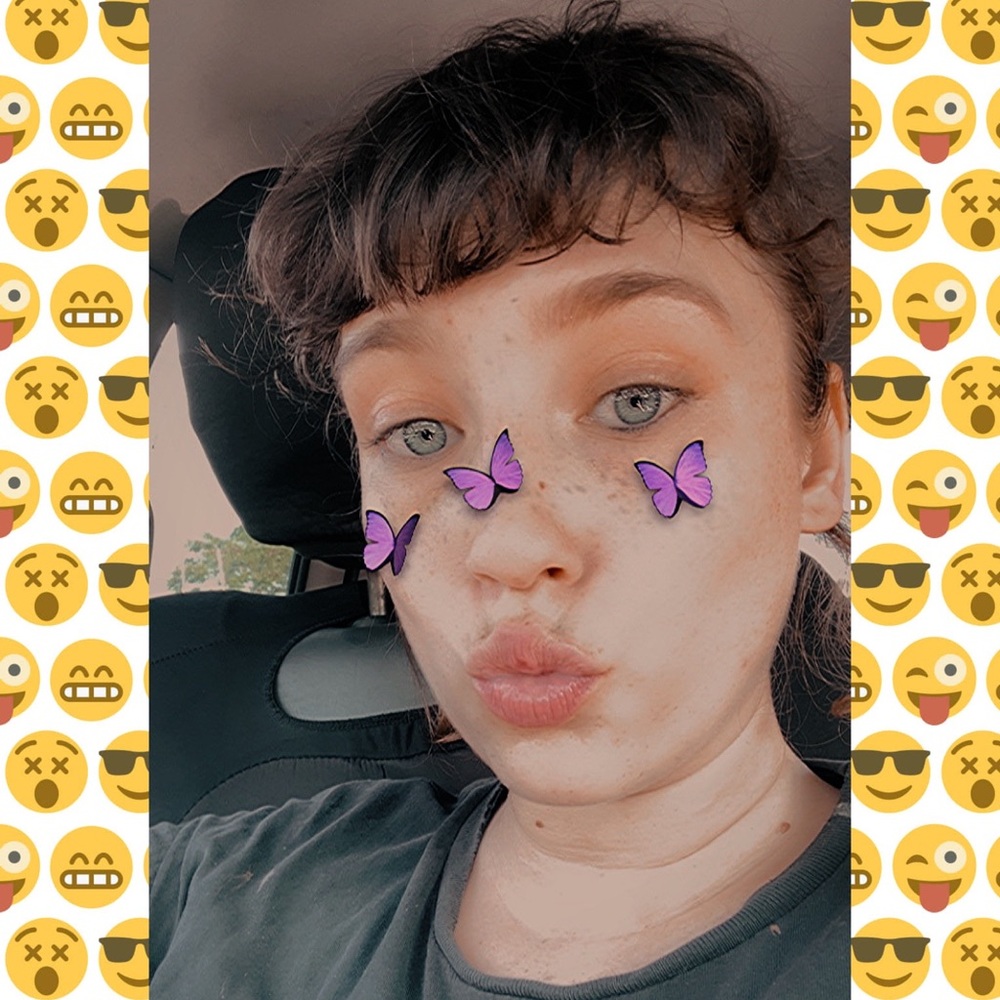 Meet your Posher, Nicole